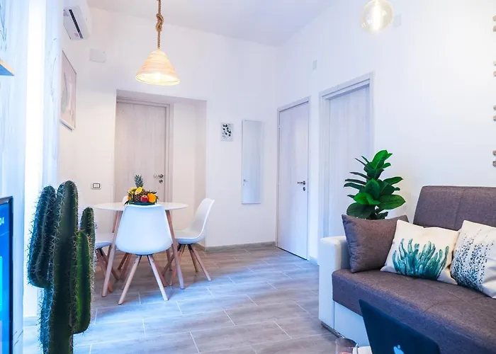 Chiaia Premium Flat, Naples Center, Near Seaside
